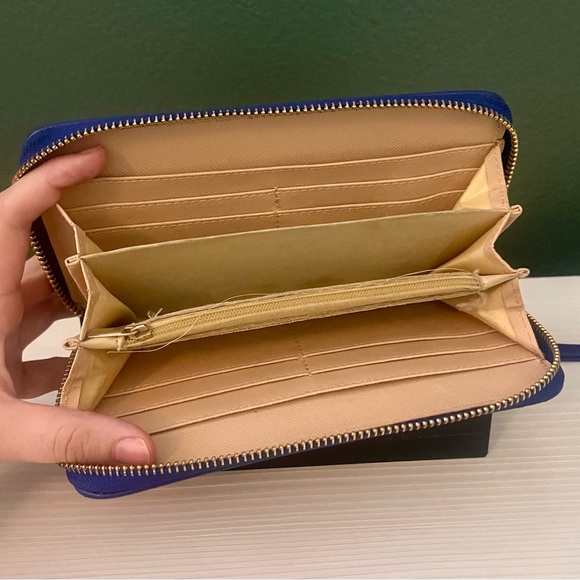 Dasein Royal Blue and Gold Wallet - Picture 3 of 4